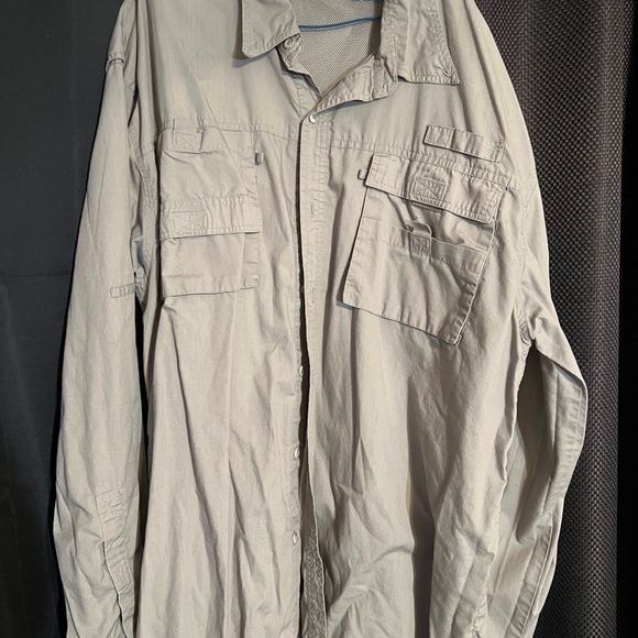 Field and Stream fishing shirt. Vented back-long sleeve-khaki in color. - Picture 2 of 3